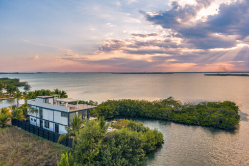 Casa20Balam20Four20Bedroom20Waterfront20Villa20Placencia20Belize-08