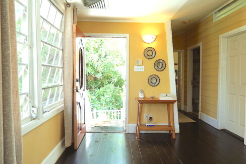 Colonial20Rental20Home20Newtown20Barracks12