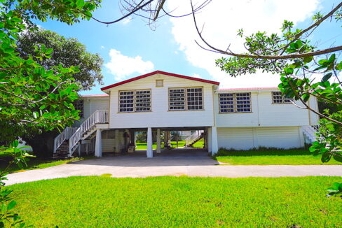Colonial20Rental20Home20Newtown20Barracks4