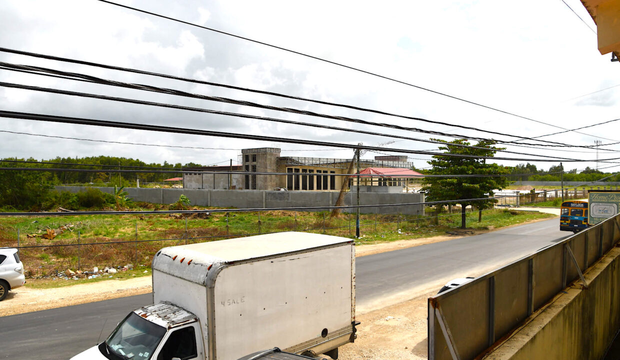 Commercial20Property20along20Highway20Ladyville021