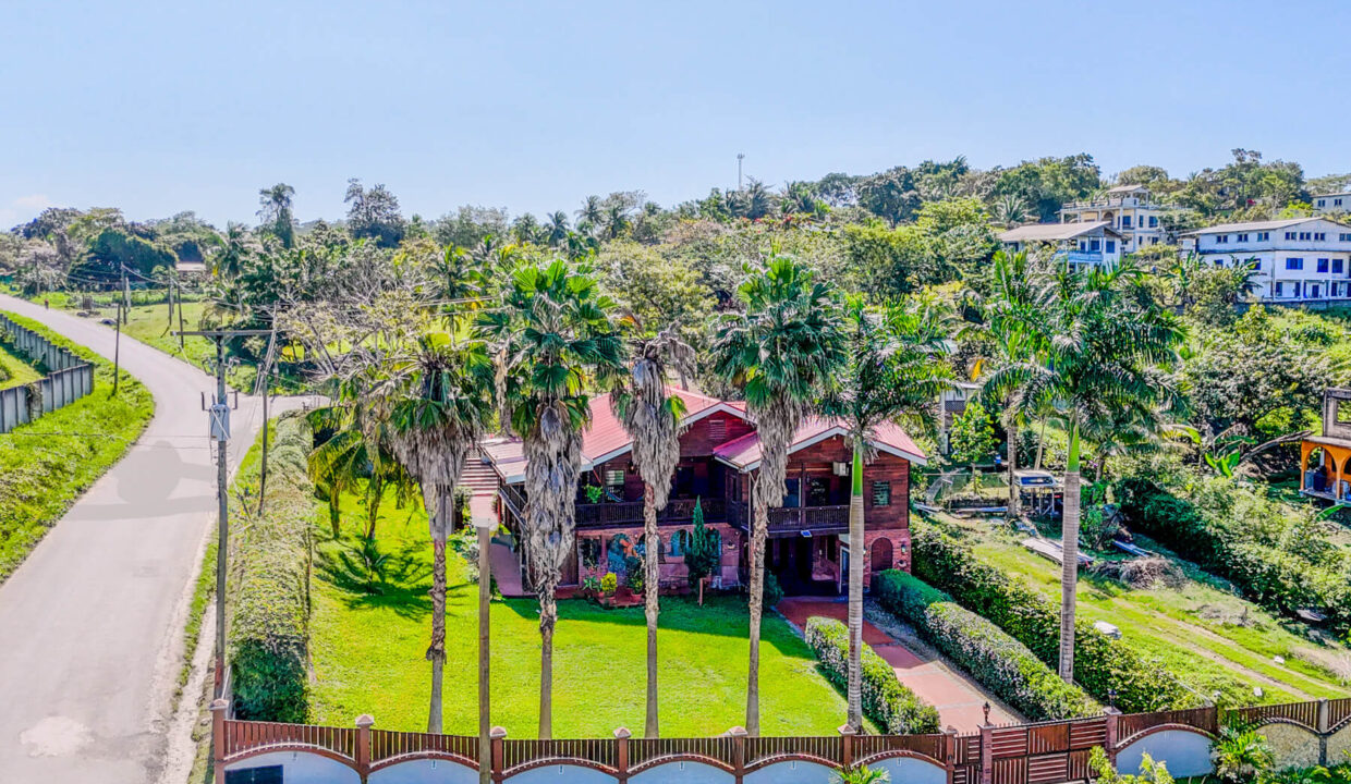 Four20Bedroom20Hillview20Home20Santa20Elena20Cayo2003