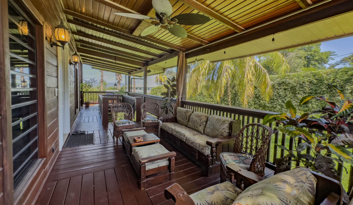 Four20Bedroom20Hillview20Home20Santa20Elena20Cayo2011