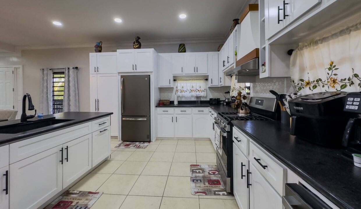 Four20Bedroom20Hillview20Home20Santa20Elena20Cayo2017