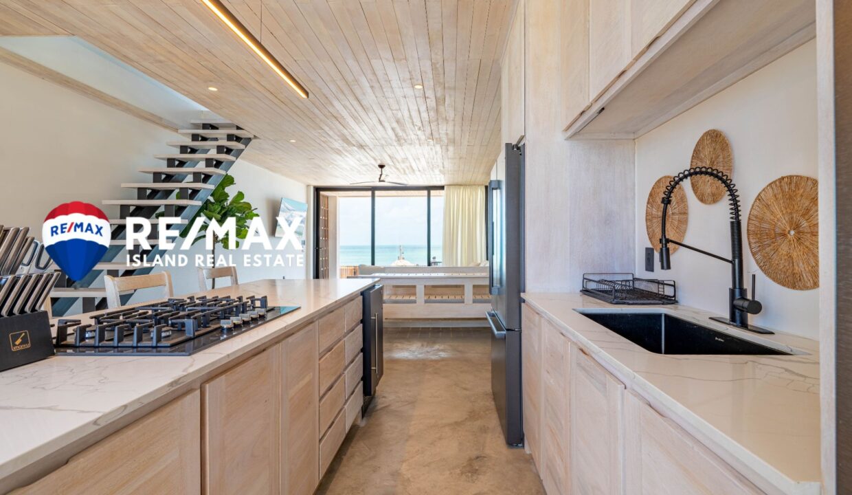 LISA-CAYE-CAULKER-HOME-RESIZED-WATERMARKED