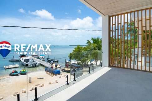 LISA-CAYE-CAULKER-HOME-RESIZED-WATERMARKED-38