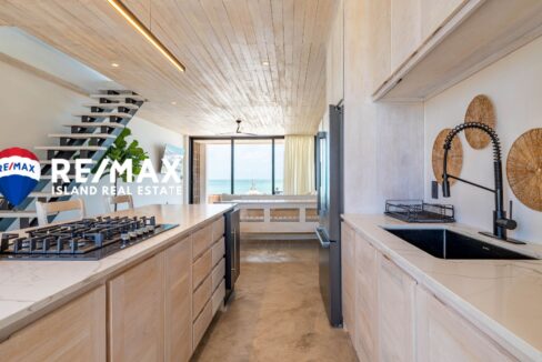 LISA-CAYE-CAULKER-HOME-RESIZED-WATERMARKED