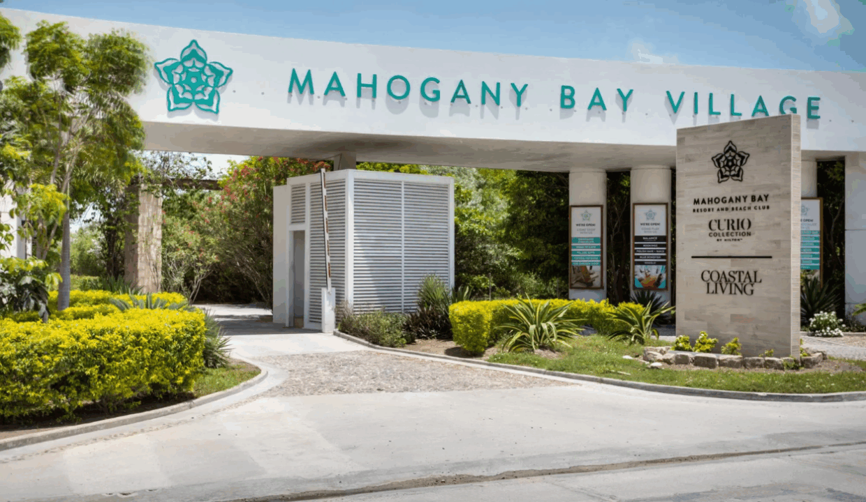 Mahogany-Bay-Village-Property-Gate