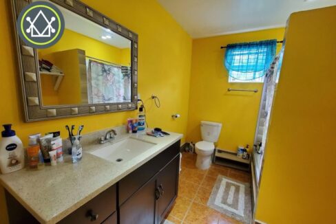 PB0020-main-apartment-bathroom-800x0-c-center