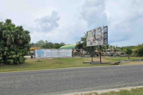 PB0024-commercial-plot-highway-frontage-1170x600-c-center