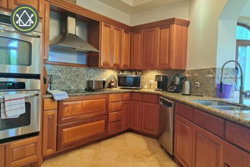 PH0008-Kitchen-1-scaled-800x0-c-center