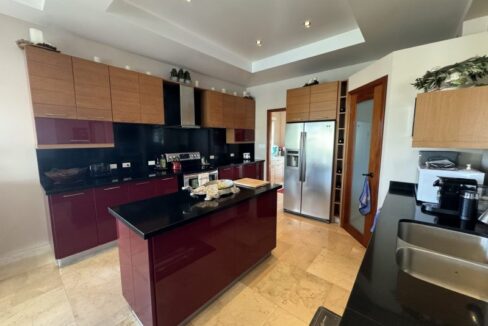 PH0009-Kitchen-scaled-800x0-c-center