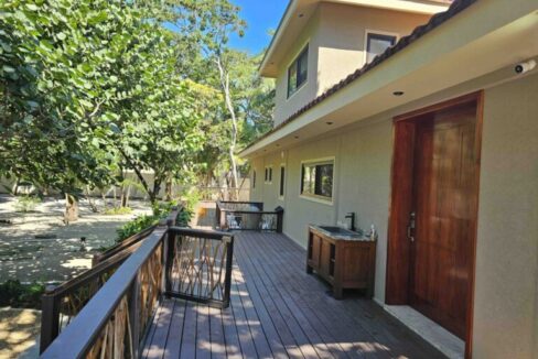 PH0011-House-Side-view-768x576