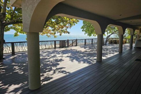 PH0011-Main-Beachfront-Deck-768x576