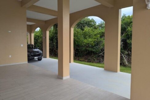 PH0053-garage-800x0-c-center