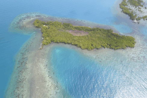 PI0017-Malu-Caye-2-800x0-c-center
