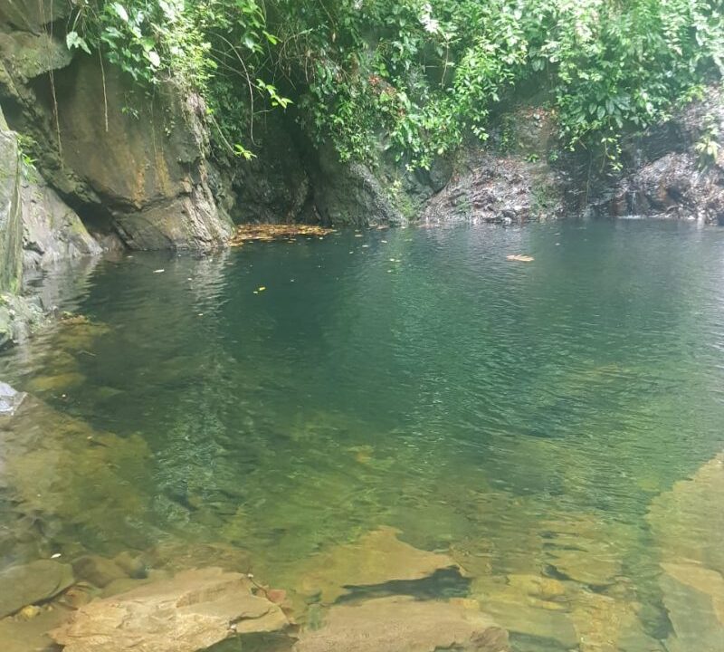 PL0010-deep-side-of-waterfall-800x0-c-center