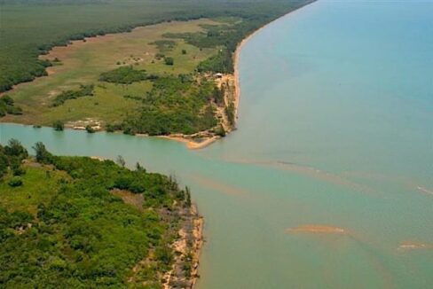 PL0049-river-mouth-manatee-river-19-acs--800x0-c-center