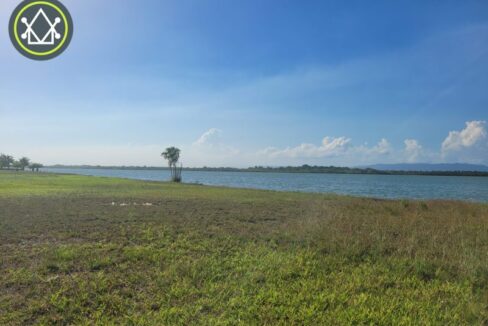 PL0064-lagoon-front-lot-in-the-residences-2-scaled-800x0-c-center