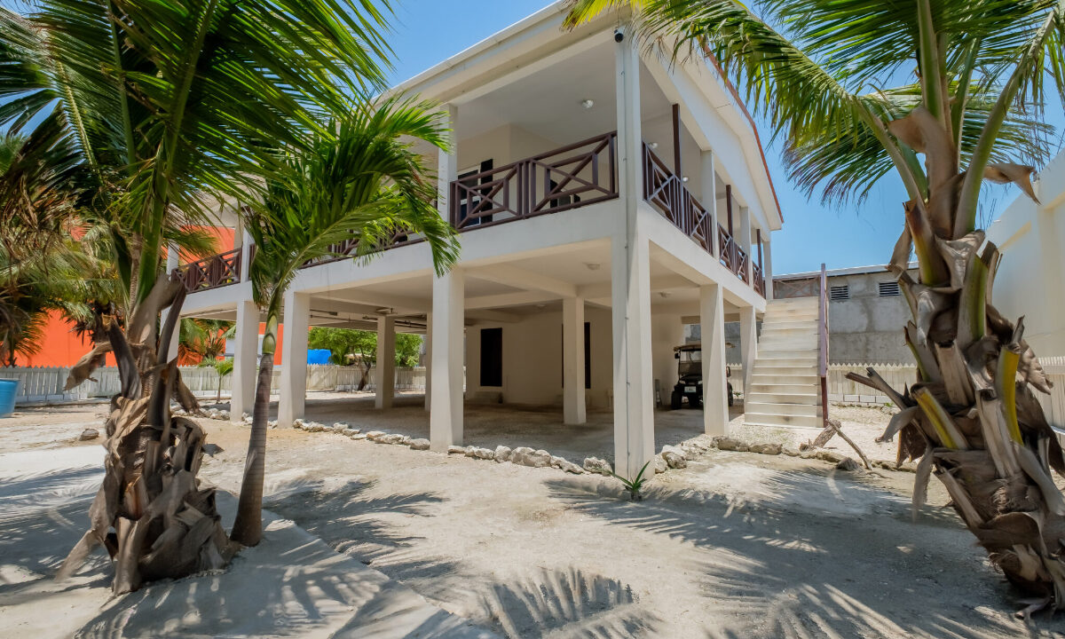 Tres-Cocos-Luxury-Home-May_2025-LIGH6136-HDR