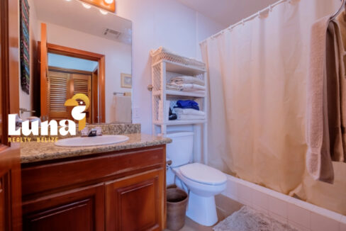 10.-A301-bathroom-1170x785 (1)