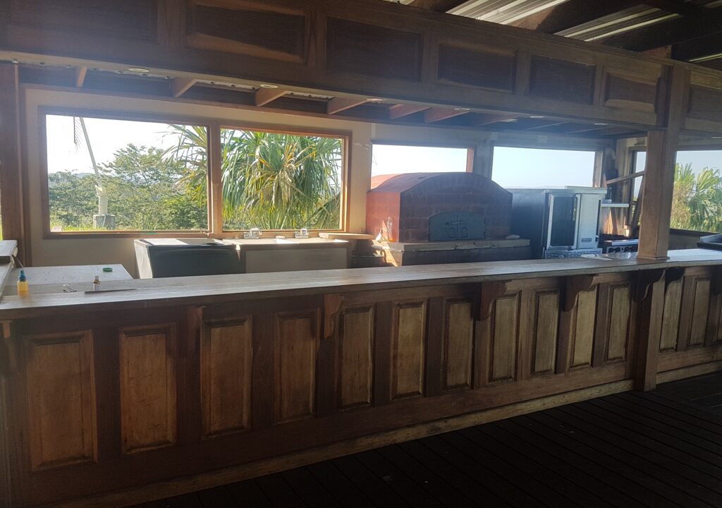 1778_10outdoorbar