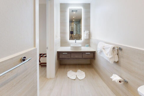 4-102-Bathroom-1