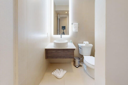 4-102-Bathroom