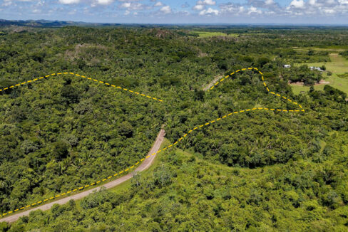 5020Acre20Riverfront20Hills20Lush20Rainforest20Caves20Branch20River20Belize2011