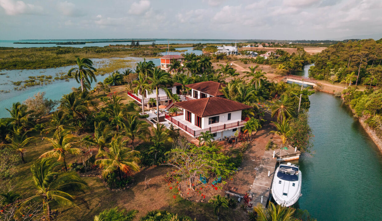 Bella20Serena20Waterfront20Villa20Sanctuary20Belize2004
