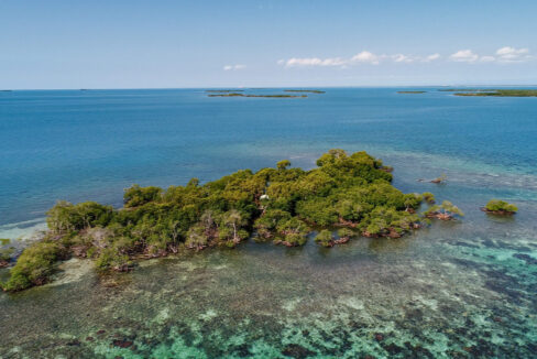 South20Saddle20Caye20Private20Island20Placencia20Belize2004