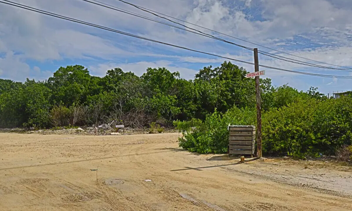 commercial_lot_near_blu_zen_019_caye_caulker_belize-1