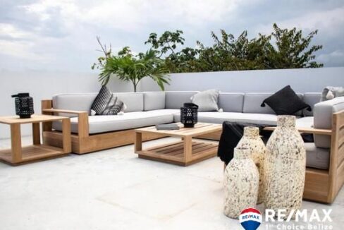 2610_BalamRoofTopSitting
