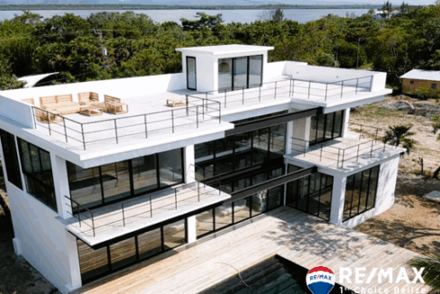 2610_Housefrombeach