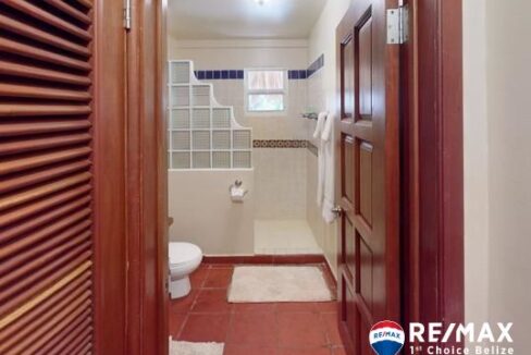 2998_Casita7AOrchidBayBeachClubBathroom