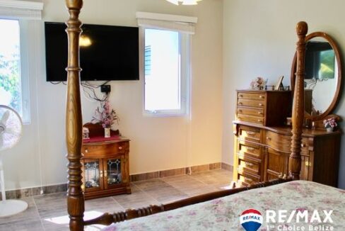 3109_bed_back_ground_b