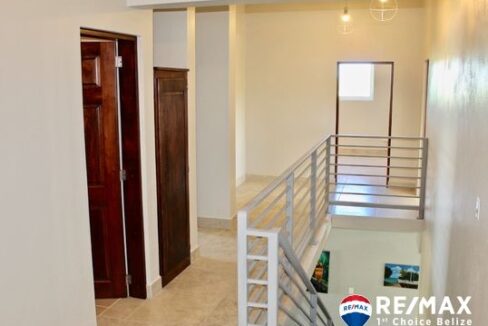3109_hallway_up