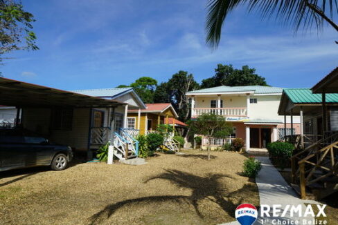 3185_Mainhousefront