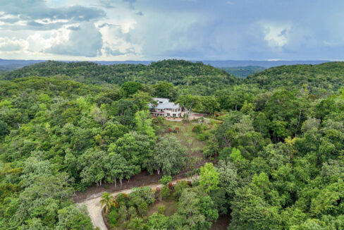 Hilltop20Villa20Caye20Mountain20View20San20Antonio205020Acres20Belize2001