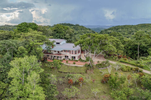 Hilltop20Villa20Caye20Mountain20View20San20Antonio205020Acres20Belize2005