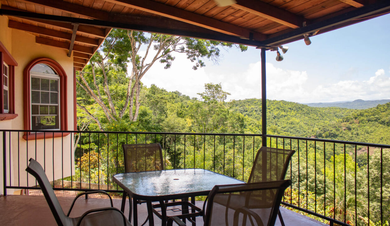 Hilltop20Villa20Caye20Mountain20View20San20Antonio205020Acres20Belize2014