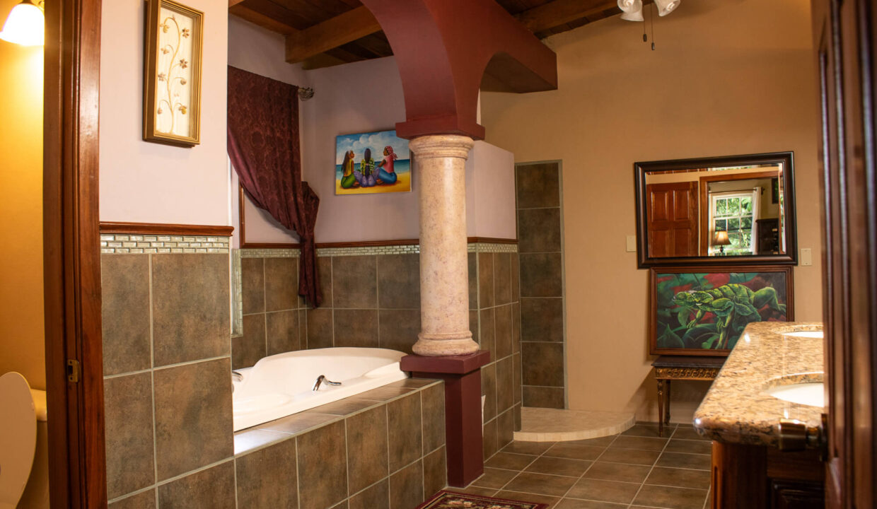 Hilltop20Villa20Caye20Mountain20View20San20Antonio205020Acres20Belize2023