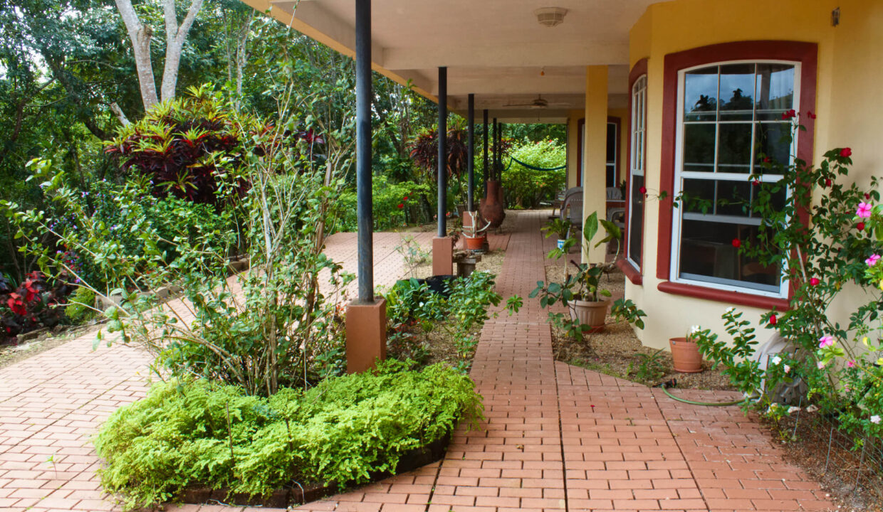 Hilltop20Villa20Caye20Mountain20View20San20Antonio205020Acres20Belize2029