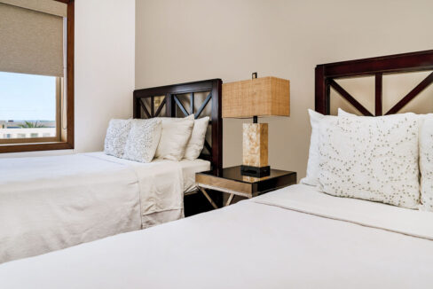 O23-Condo-21-21_web_web
