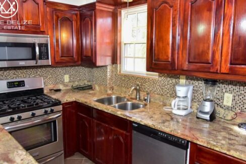 PB0019-Kitchen-at-caribbean-shores-1170x600-c-center
