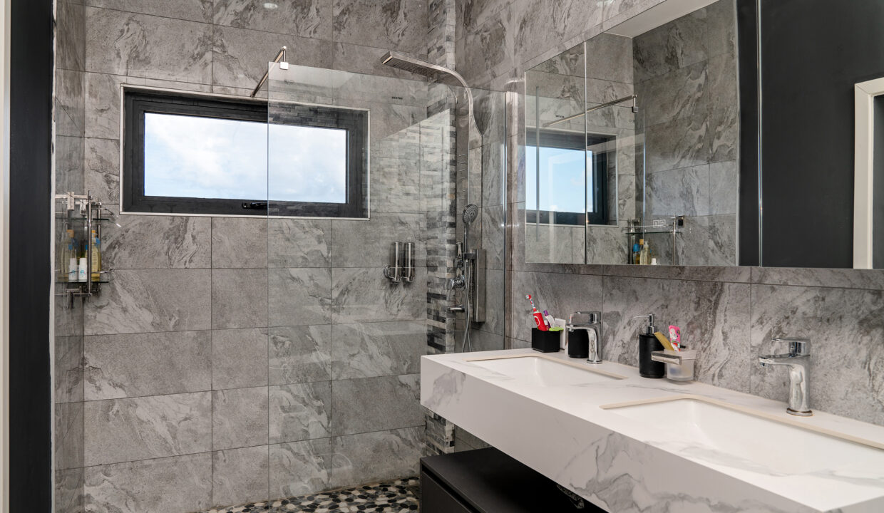 South-Condo-31