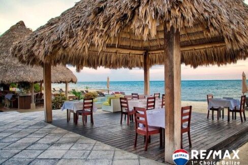 3323_UmayaBeachDining