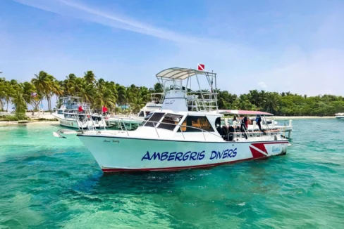 AmbergrisDiversBoat-JV_20230803_193909_4589-1-977x1280