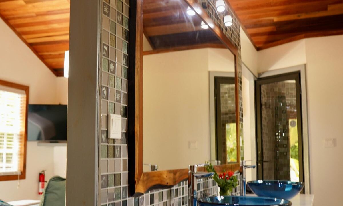 Mangata Villas – A Luxurious Adults-Only Beachfront Retreat with Moon Bar and Main House on Ambergris Caye, Belize