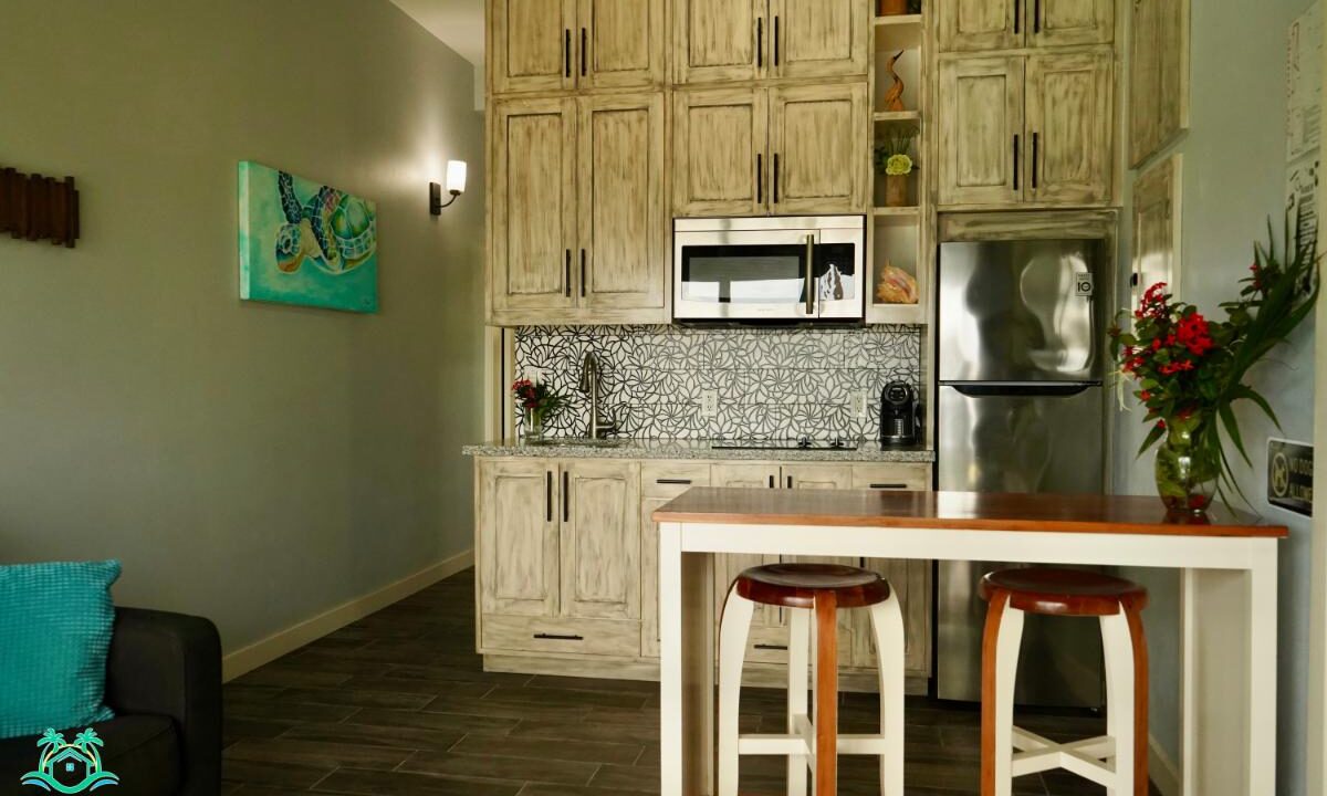 Mangata Villas – A Luxurious Adults-Only Beachfront Retreat with Moon Bar and Main House on Ambergris Caye, Belize