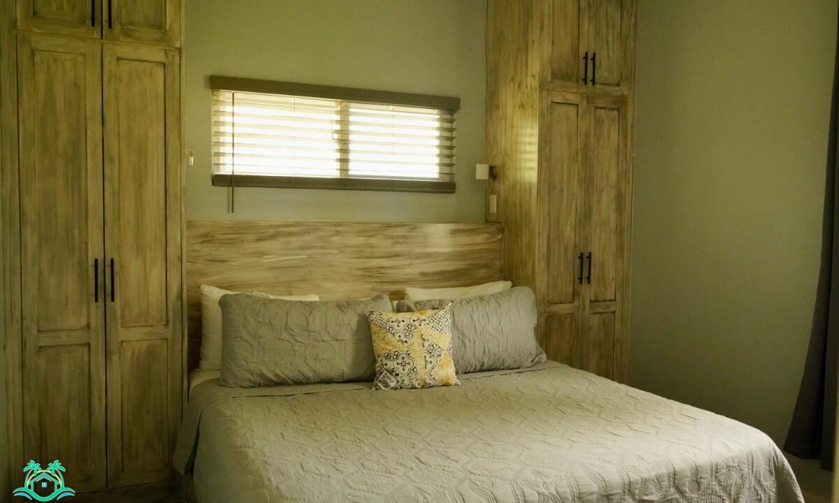 Mangata Villas – A Luxurious Adults-Only Beachfront Retreat with Moon Bar and Main House on Ambergris Caye, Belize